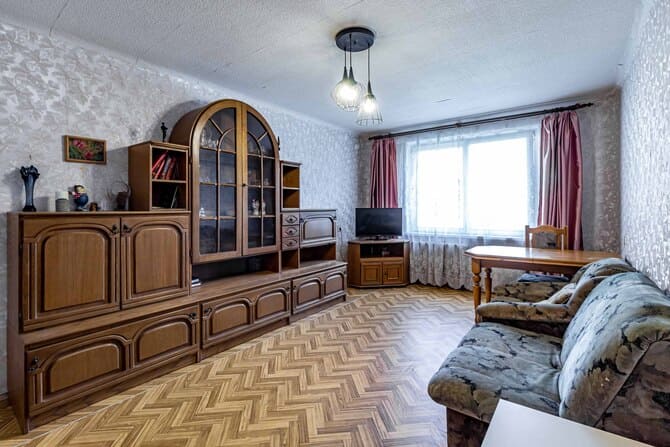 Продается трехкомнатная квартира в Минске, метро Малиновка, ул. Космонавтов, дом 38